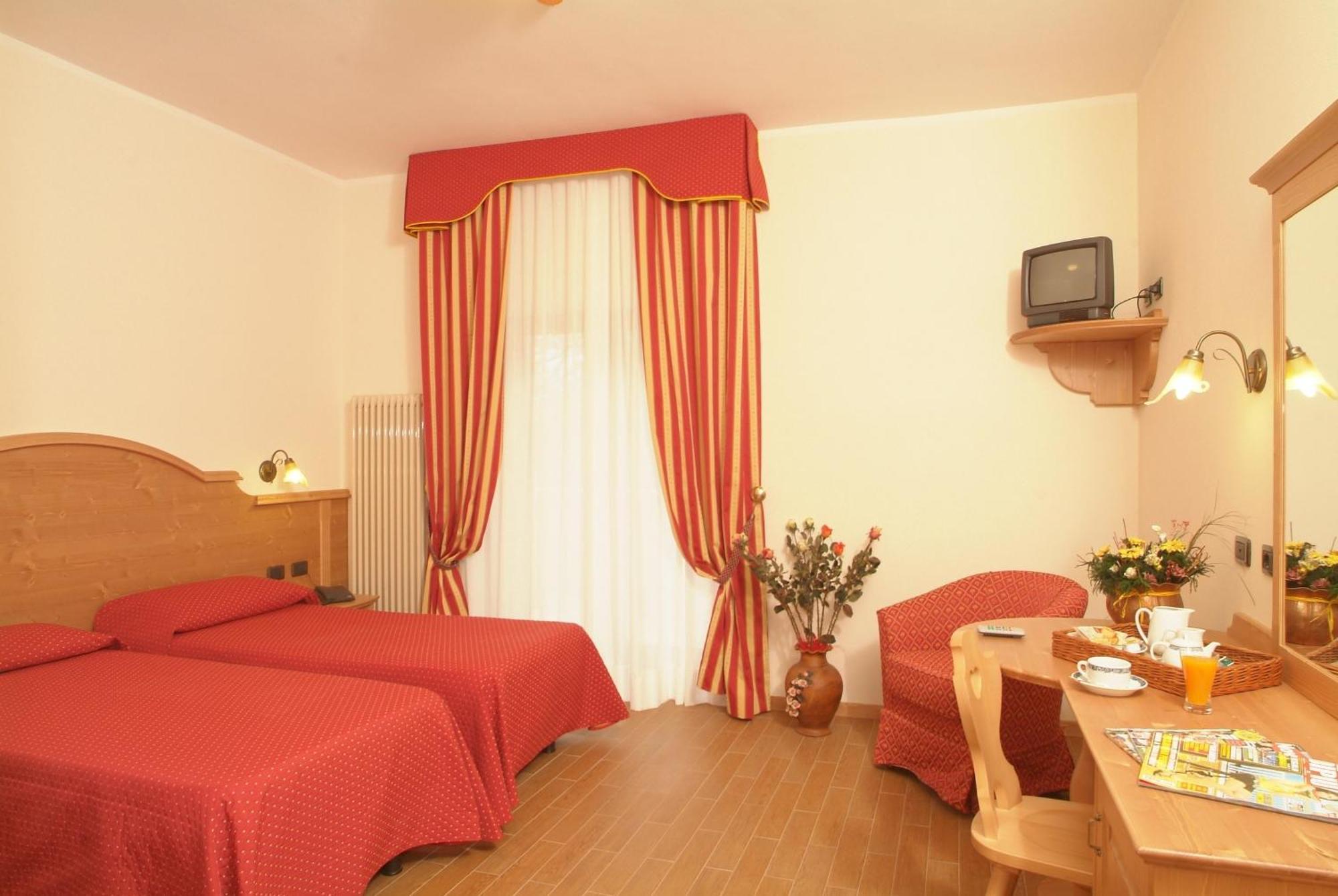Hotel Fai Fai della Paganella Exteriér fotografie