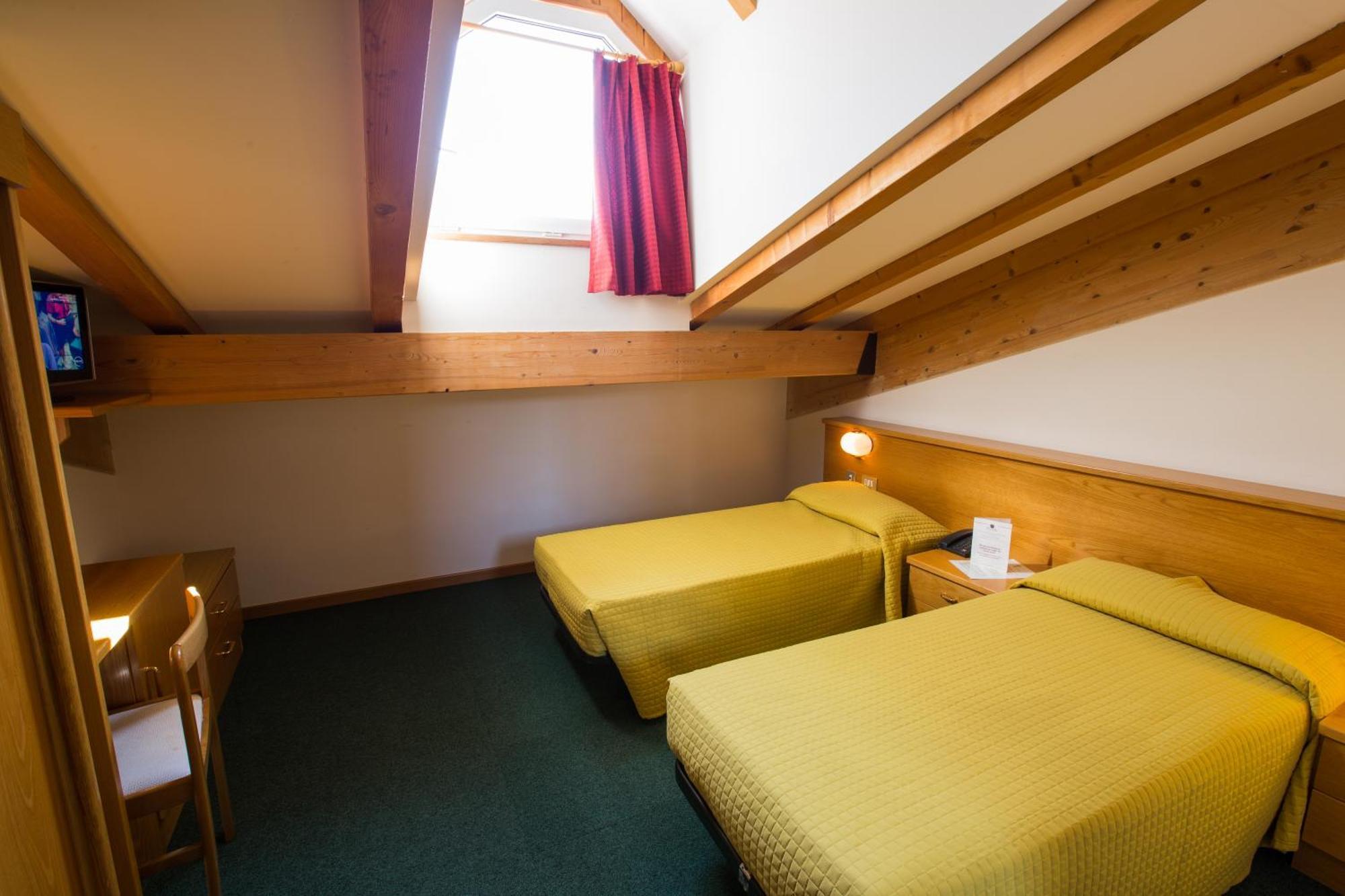 Hotel Fai Fai della Paganella Pokoj fotografie